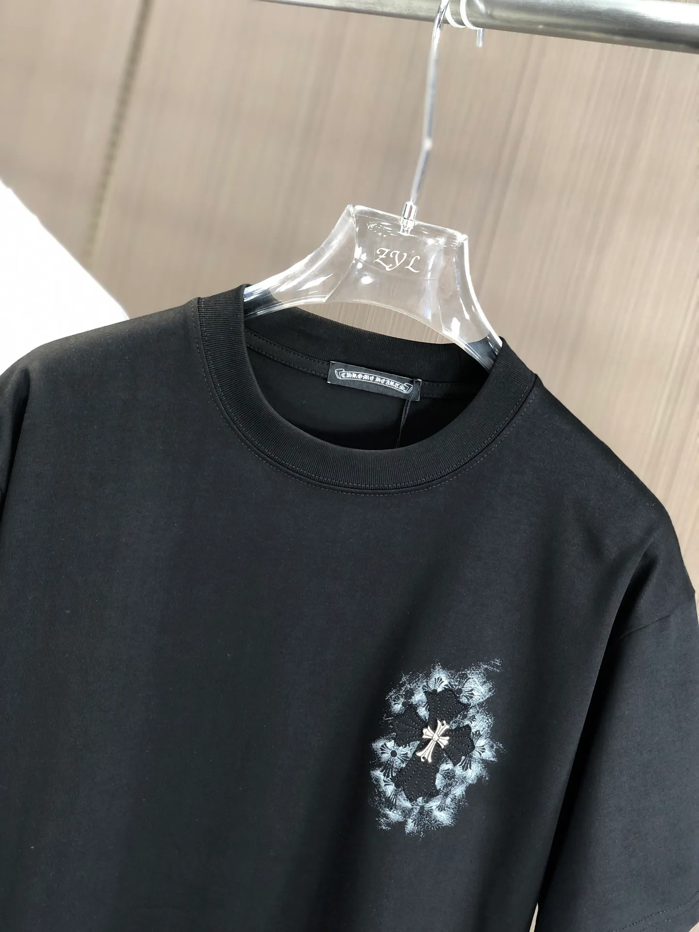🅿️210 CH Cro 2025 spring and summer new round neck short sleeves, hand-stitched hardware, dot printing, needle embroidery ➕ patch embroidery, made of high weight 320g double yarn combed cotton fabric, slightly loose fit, soft and thick fabric feel, same style for men and women, color: black and white, size: SMLXLXXL